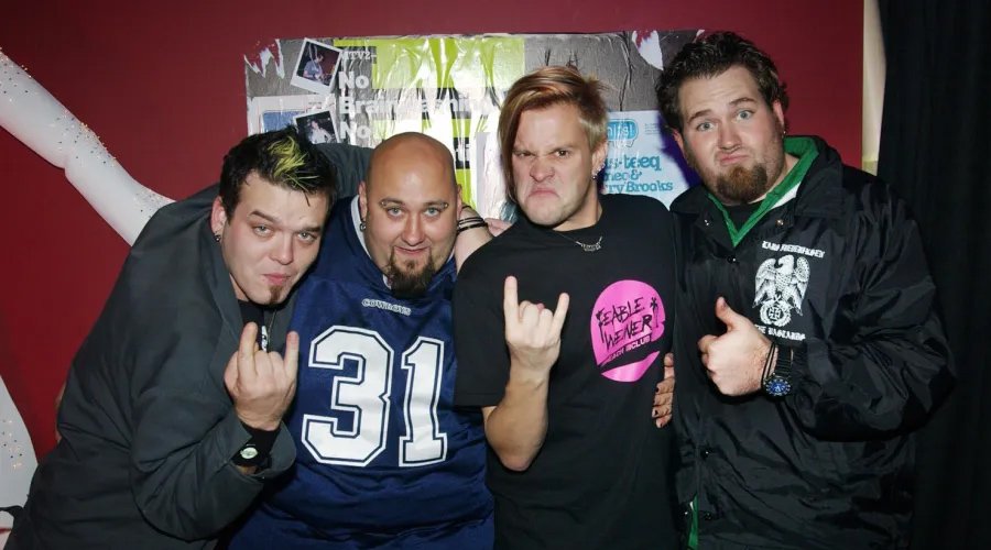 Founding Bowling for Soup Guitarist Chris Burney Retires