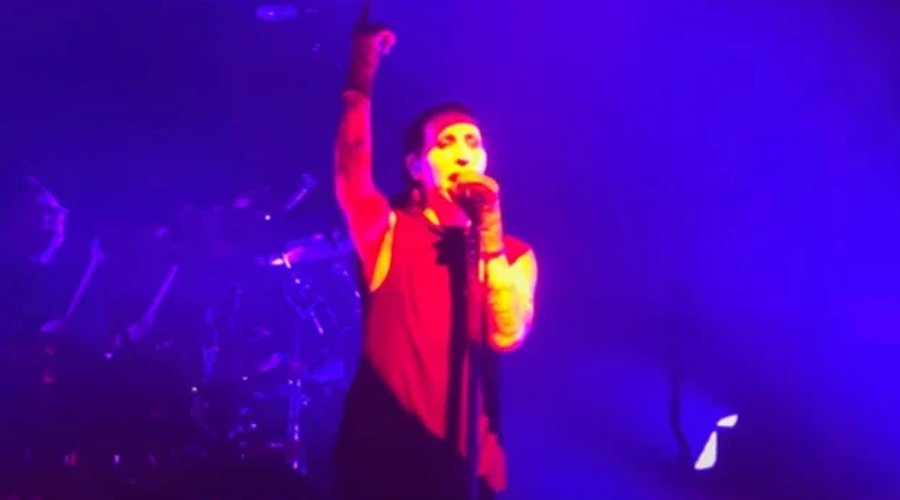 MARILYN MANSON Performs Cover Of Phil Collins’ “In The Air Tonight” Live For The First Time