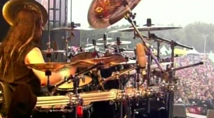 KORN Share Pro-Shot 2007 ‘Pinkpop’ Set Featuring Joey Jordison Ahead of Festival Return