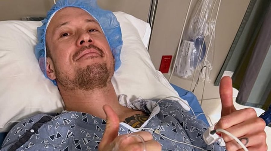 TRIVIUM’s Matt Heafy Undergoes Knee Surgery, Vows to Stay on Stage