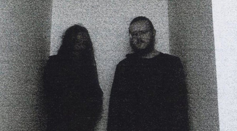 Venera (Korn) & Chelsea Wolfe Collaborate On “All Midnights” The Mosh Network - Korn's Munky in his side project Venera, 2025
