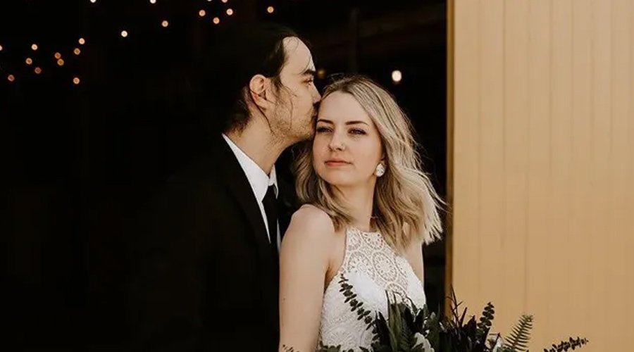 LIKE MOTHS TO FLAMES Vocalist Chris Roetter Launches Raffle To Support Wife’s Leukemia Battle The Mosh Network - Chris Roetter and his wife Audrey
