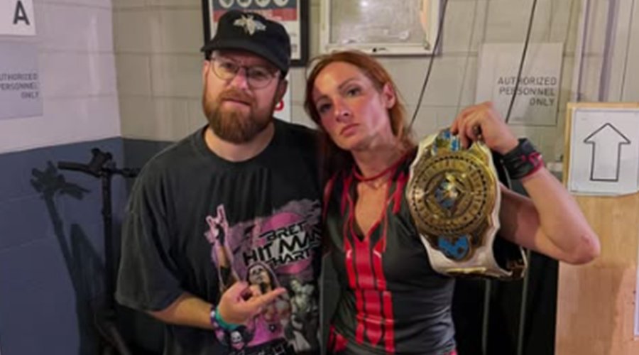 Watch: THE WONDER YEARS’ WWE Theme for Becky Lynch Premieres at SummerSlam The Mosh Network - The Wonder Years frontman Dan Campbell with WWE Superstar Becky Lynch. Summerslam 2025.