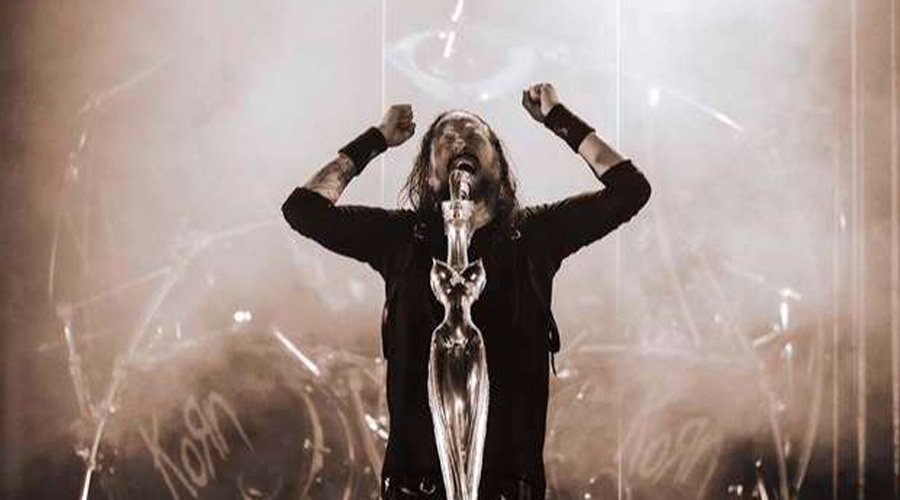 Korn’s Jonathan Davis Announced As Special Guest For Yoshiki’s Walt Disney Concert Hall Shows The Mosh Network - Jonathan Davis performing live in 2025 with Korn