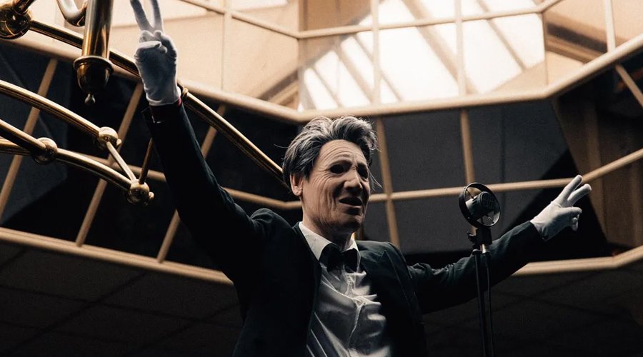PRESIDENT Opens Up in Interview, Reflects on Band’s Beginnings, and Reveals Member Aliases: “We’re Never Going to Discuss or Acknowledge Our Identities” The Mosh Network - President striking a presidential pose 2025