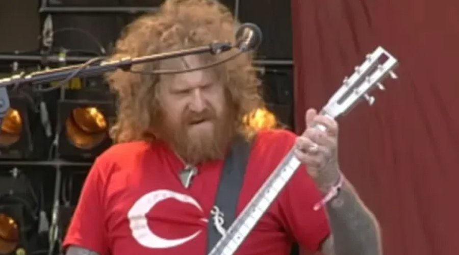 MASTODON’s 2012 ‘Pinkpop’ Performance Released in Tribute to Brent Hinds The Mosh Network - Brent Hinds performing at Pinkpop 2021 with Mastodon