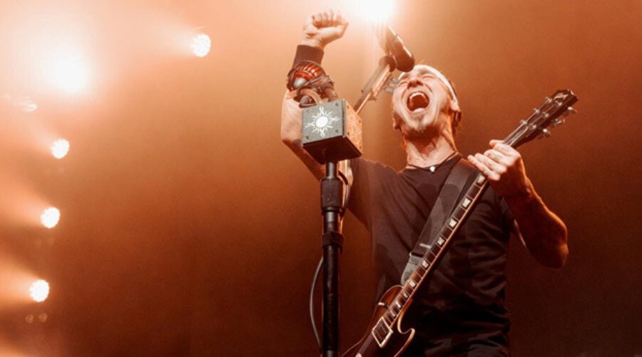 Godsmack Enlist Ex-Dream Theater Drummer Mike Mangini Amid Lineup Change The Mosh Network - Sully Erna of Godsmack live 2025