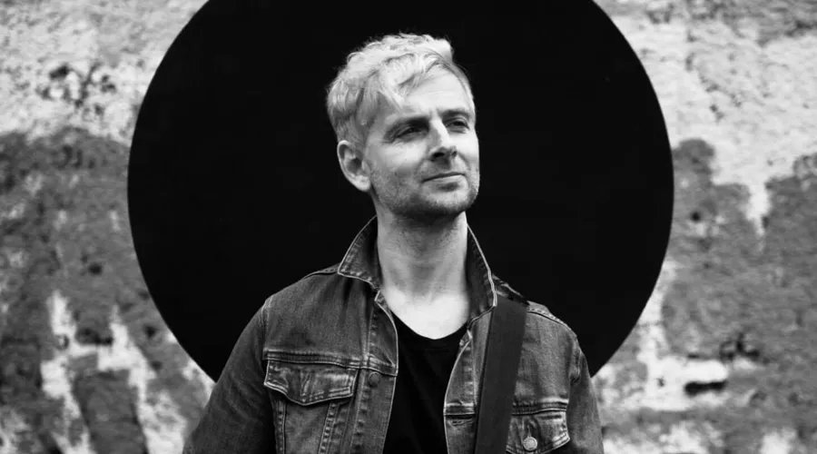 Lee Gaze Has A New Project In The Works With Music Reminiscent Of His Lostprophets Era The Mosh Network - Lee Gaze, guitarist of No Devotion, formerly of Lostprophets