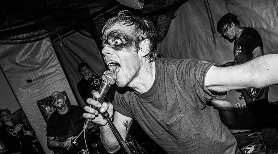 Watch THURSDAY’s Geoff Rickly & PAINT IT BLACK’s Dan Yemin Reignite Ink & Dagger’s First Show In 14 Years The Mosh Network - Ink & Dagger return to play a live show on Halloween in 2025