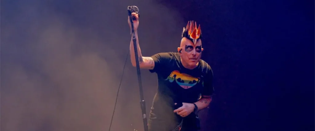 Puscifer’s Maynard James Keenan Says Fundamentalist Extremists Can “Eat a Bag of D*cks” The Mosh Network - Maynard James Keenan with Tool live in 2025