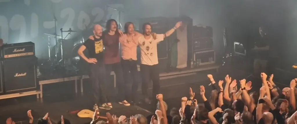 The Mosh Network - Refused take a bow at their final show in 2025
