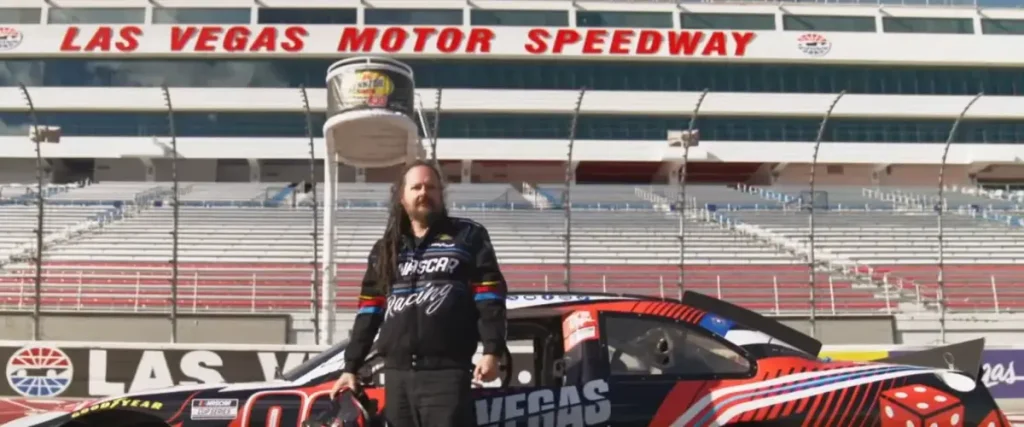 Korn’s Jonathan Davis To Serve As Grand Marshal At NASCAR’s Pennzoil 400 In Las Vegas The Mosh Network - Korn's Jonathan Davis at Penzoil 400 in Las Vegas.