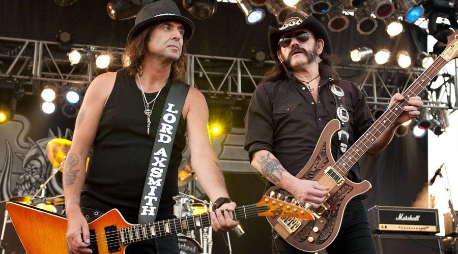 Motörhead Guitarist Phil Campbell Dead At 64 The Mosh Network - Motorhead's Phil Campbell performing side by side with Lemmy