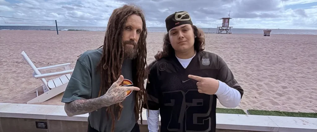 Korn’s Brian “Head” Welch Pays Tribute To Deftones While Hanging With Fieldy’s Son The Mosh Network - Brian 'Head' Welch with Fieldy's son