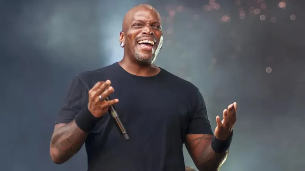 Sepultura Vocalist Derrick Green Reveals New Band Plans Ahead Of Retirement Run The Mosh Network - Derrick Green of Sepultura