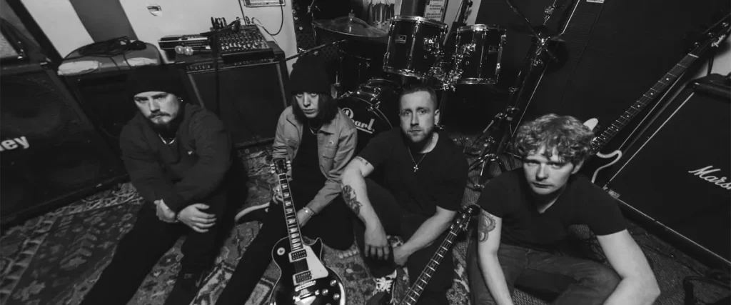 Splitview Release “Glare” Video Alongside Debut EP ‘Believe You’ll Be Alright’ The Mosh Network - Splitview 2026