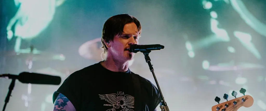 Jonny Reeves Confirms Exit From Kingdom Of Giants Again: “I’m Not In The Band Anymore” The Mosh Network - Jonny Reeves performing with Kingdom Of Giants