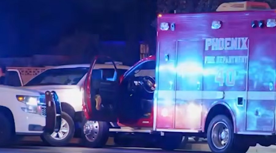 Concertgoer Arrested After Allegedly Stealing And Crashing Ambulance Outside Avenged Sevenfold Show The Mosh Network - Stolen Ambulance after A7X/Good Charlotte show